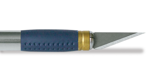 Holder for a scalpel blade Holder for a scalpel blade